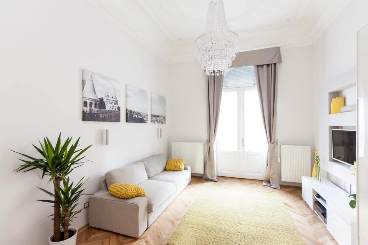 Bpr Sophisticated Astoria Suite With Balcony Budapeste Exterior foto